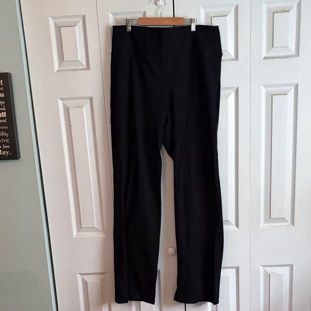 NWOT Livi Active Black Pull-On Stretch Leggings